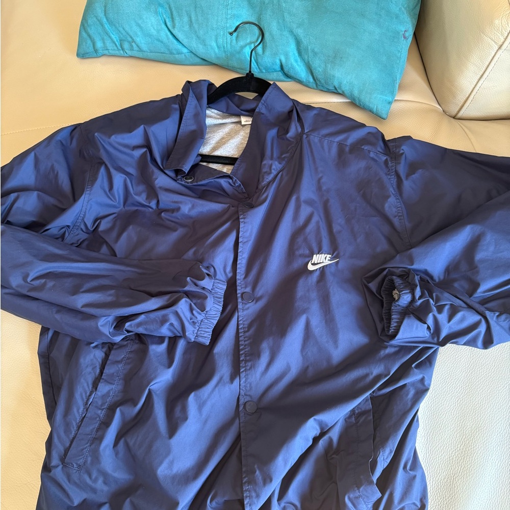 Nike Blue Windbreaker Jacket Lightweight Performance Wear